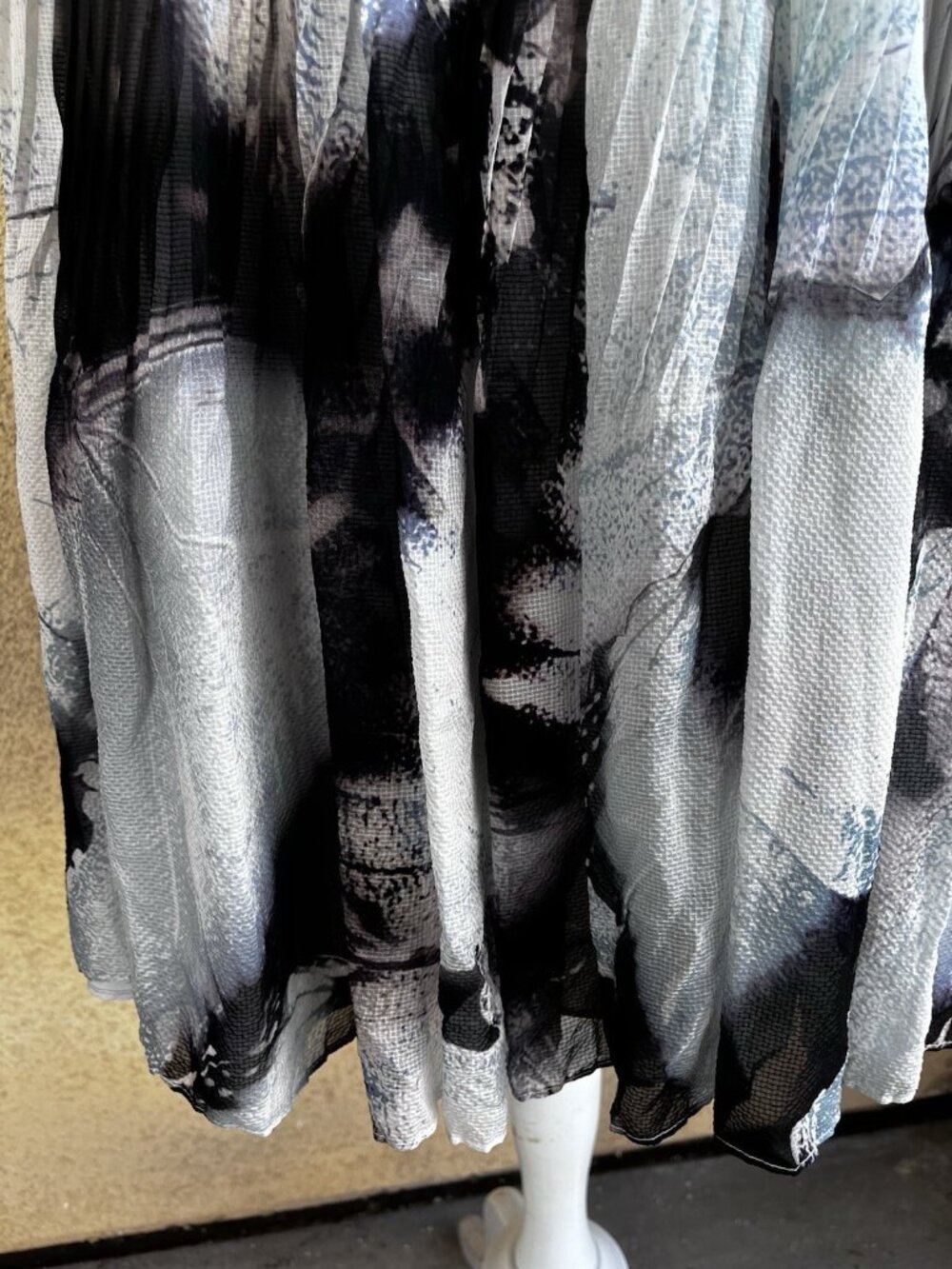 Katharine Kidd Silk Pleated Midi Skirt NWT $325 Sz 10 Executive Art‑Print Luxe - Picture 5 of 11